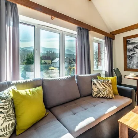 Gorski Zakatek Na Emilii Plater 18c *